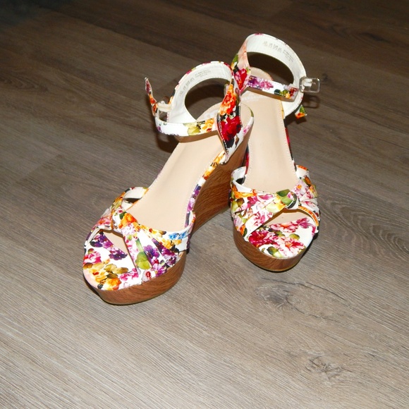 Fergalicious Shoes - Flower Fergalicious Wedges